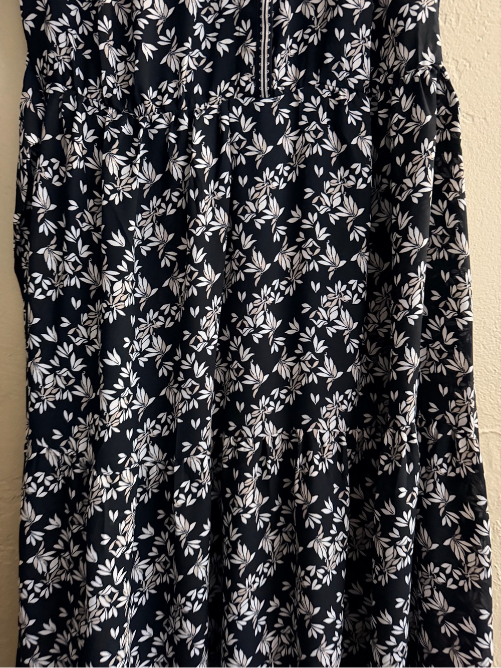 Max Studio Navy and White Floral Collared Maxi Dress - Picture 2 of 6